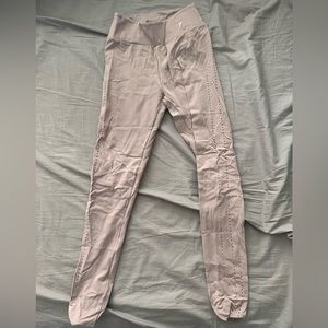 Nude gym shark leggings